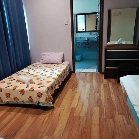Melaka Beachfront Villa With Pool Esterno foto