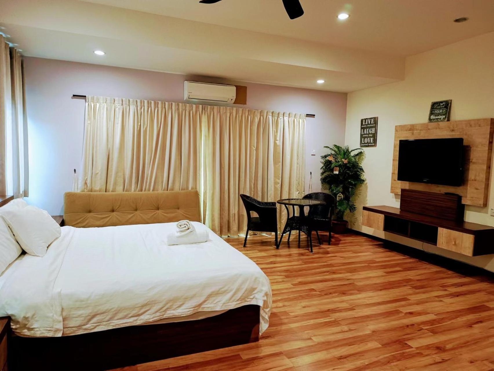 Melaka Beachfront Villa With Pool Esterno foto