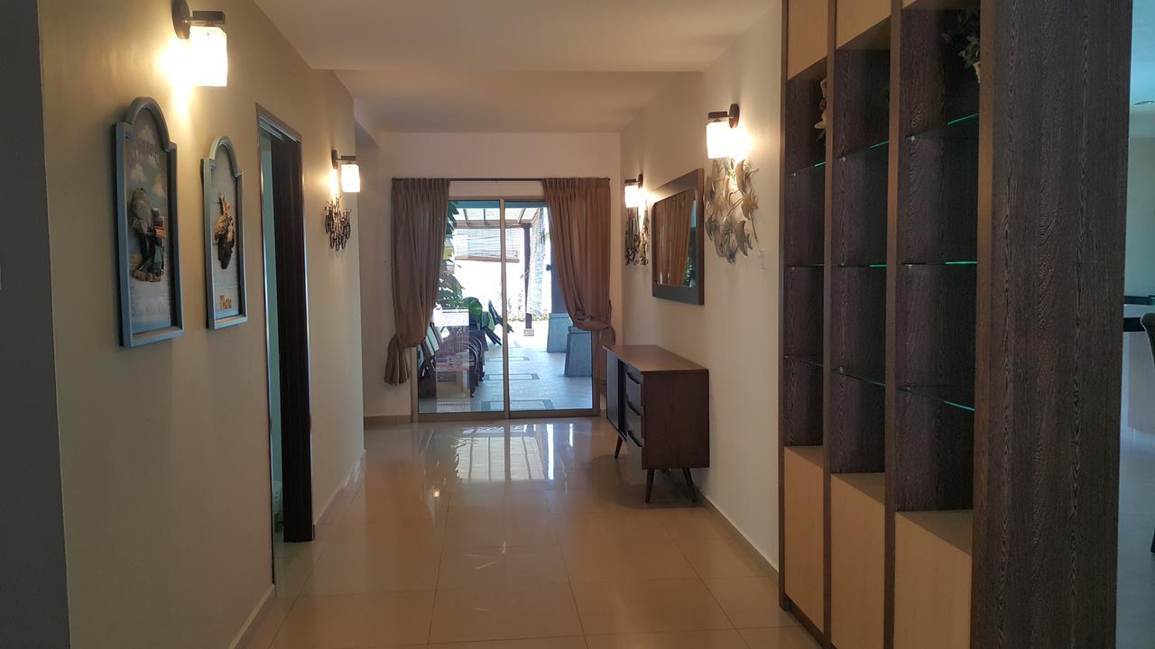 Melaka Beachfront Villa With Pool Esterno foto
